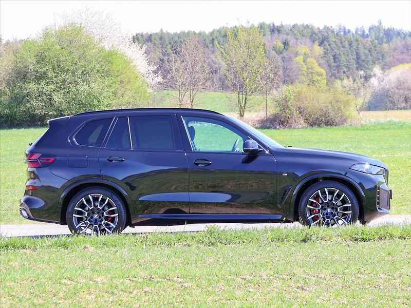 BMW X5 3,0 xDrive 30d  Mpacket - fotka 8 z 45