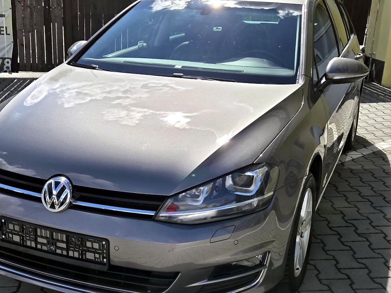 Volkswagen Golf 1,4TSi Highline 92kW, SERV.KN - fotka 3 z 44