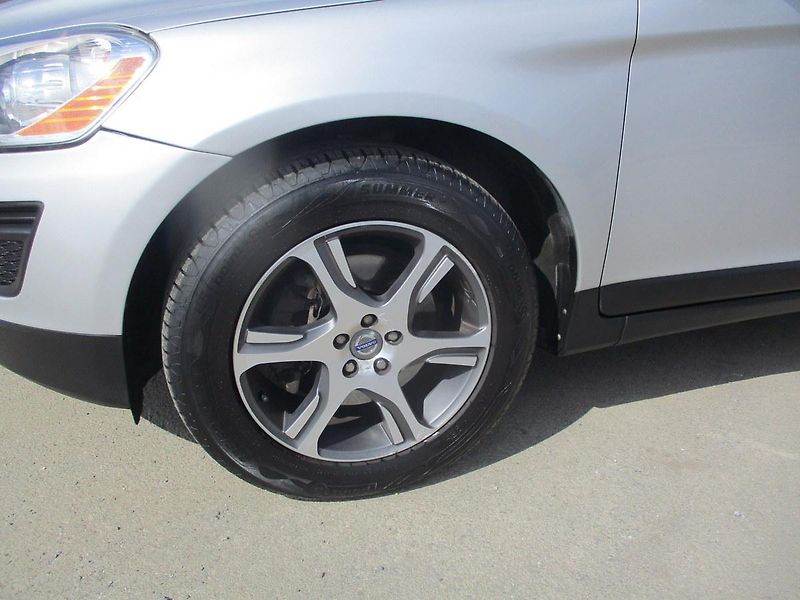 Volvo XC60 2.4 D5*AWD*NAVI*198 tkm*SUMMUM - fotka 50 z 56