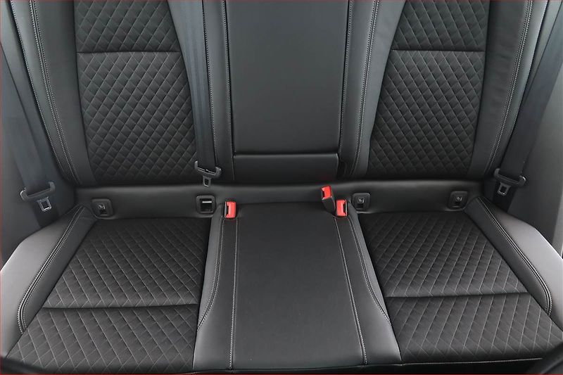 Škoda Karoq (2021) 1.5 TSI - fotka 10 z 18