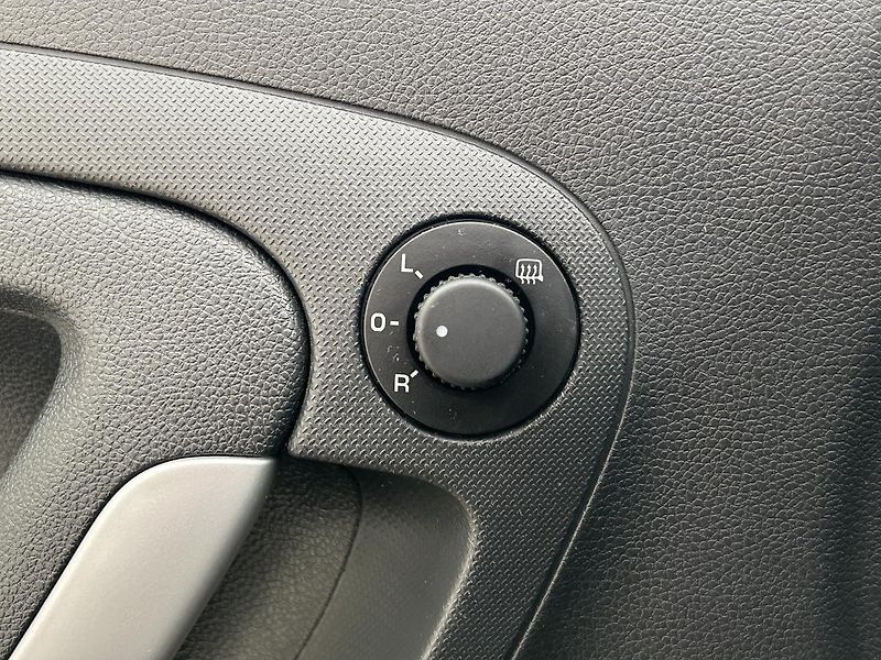 Škoda Roomster 1.6 V Comfort - fotka 13 z 25
