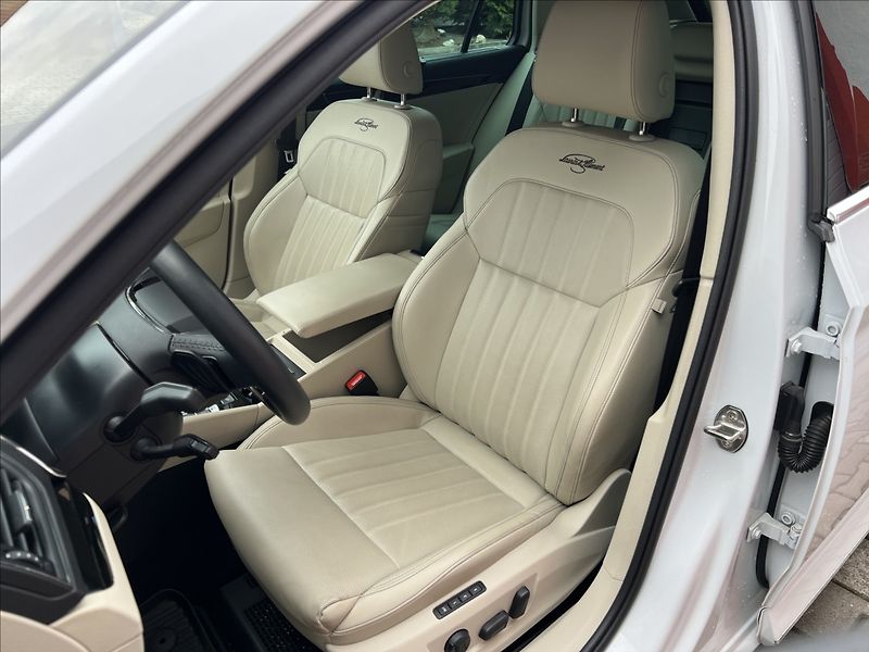 Škoda Superb 2,0 TDI 200HP L&K DSG 4X4 - fotka 8 z 40