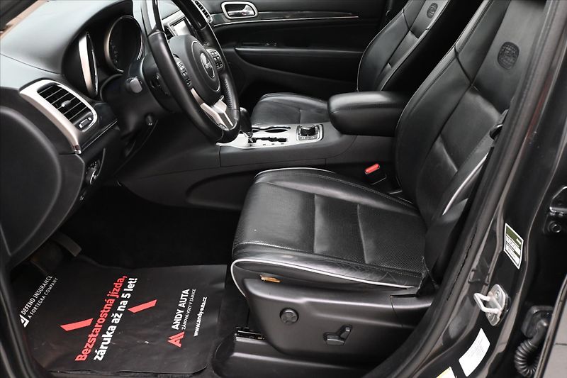 Jeep Grand Cherokee 3,0 CRD 177 kW 4x4 AT Overland - fotka 13 z 33