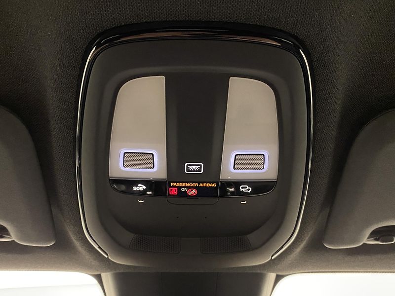 Volvo EC40 PURE ELECTRIC TWIN REZERVACE - fotka 30 z 61