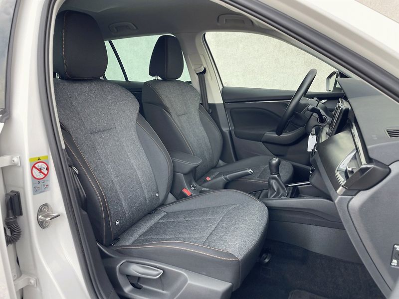 Škoda Kamiq (2021) Ambition 2021 1,0TSI 110k - fotka 8 z 25