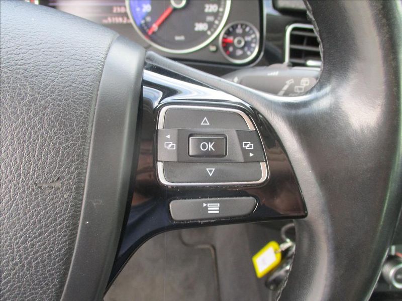 Volkswagen Touareg 3,0 TDI, DSG,servis,el.tažné - fotka 22 z 30
