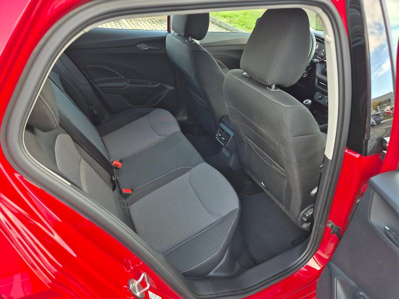 Škoda Fabia (2025) Selection 1.0MPi 59kW 5°manuál - fotka 18 z 25