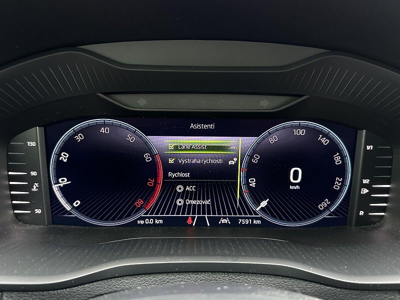 Škoda Karoq 1.5TSi Top & Selection 150PS L - fotka 21 z 43
