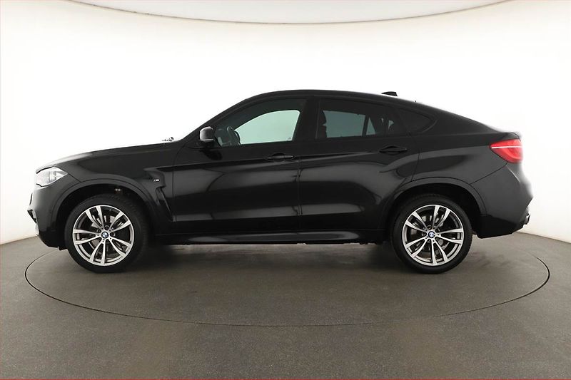 BMW X6 (2016) M Paket xDrive40d - fotka 3 z 21