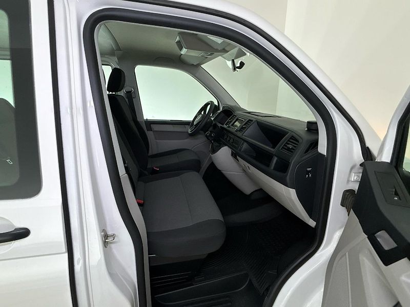 Volkswagen Transporter Kombi Kombi - fotka 9 z 25
