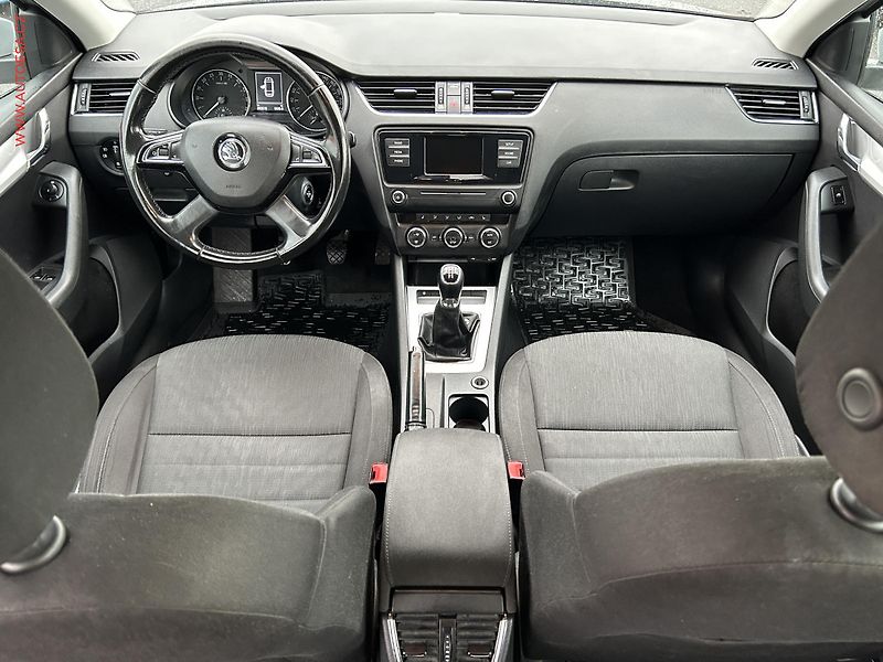 Škoda Octavia (2014) 1.6 TDi, ČR, servis.kniha - fotka 8 z 18