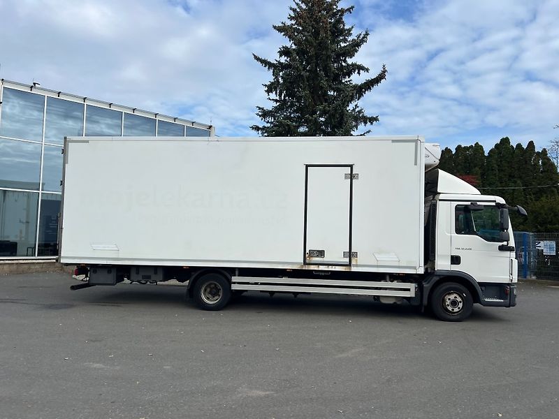 MAN TGL12.220 EURO 6 Carrier Xario - fotka 3 z 20