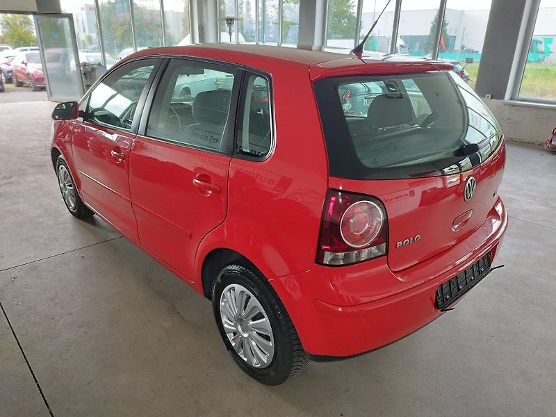 Volkswagen Polo (2007) 1,4i 59KW KLIMA CD EL.VÝ. SER. - fotka 7 z 38