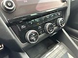Škoda Octavia Combi 2.0 TDI DSG 4X4 Scout - náhled 19