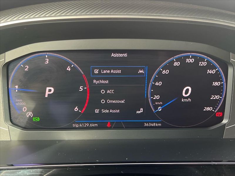 Volkswagen Arteon Shooting Brake 2,0 TDi 110kW 7DSG R-Line - fotka 16 z 28