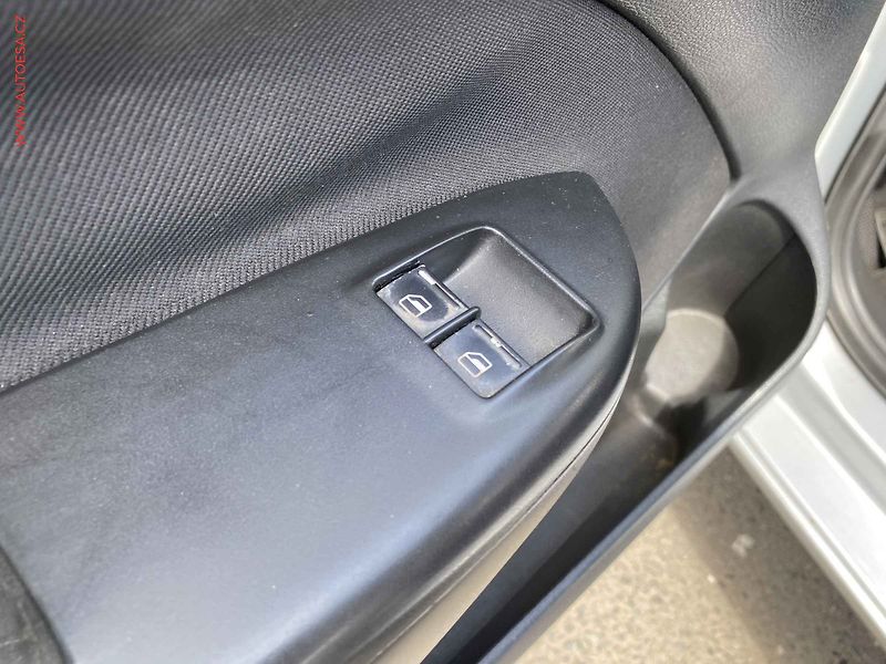 Škoda Octavia (2008) 1.9TDi, ČR, AC - fotka 13 z 16