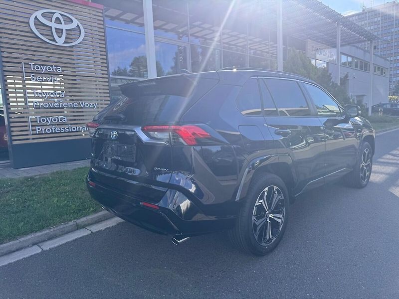 Toyota RAV4 - fotka 3 z 13
