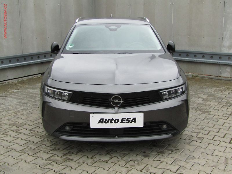 Opel Astra (2023) 1.5 CDTi, Elegance - fotka 2 z 22