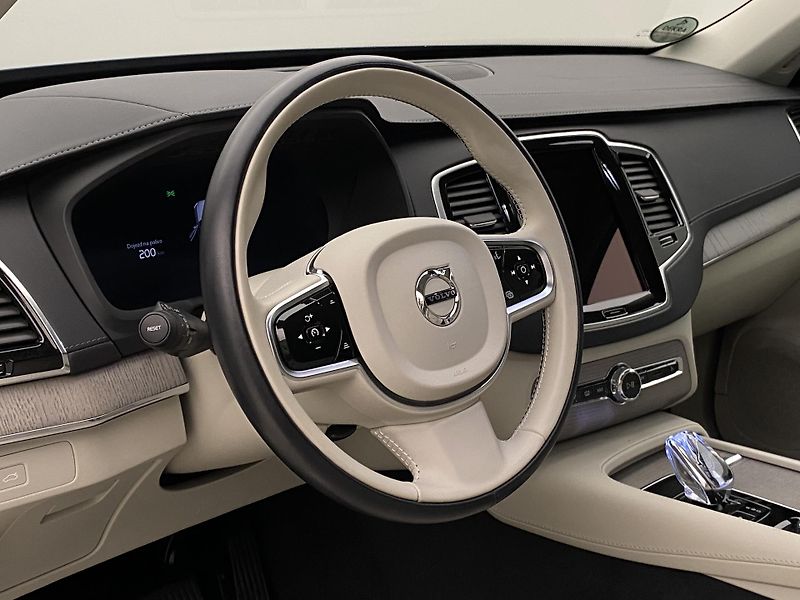 Volvo XC90 B5 AWD BRIGHT PLUS - fotka 19 z 66