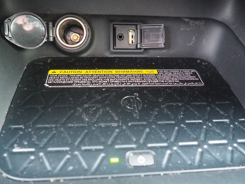 Toyota RAV4 (2019) 2.5 Hybrid, Automat - fotka 34 z 36