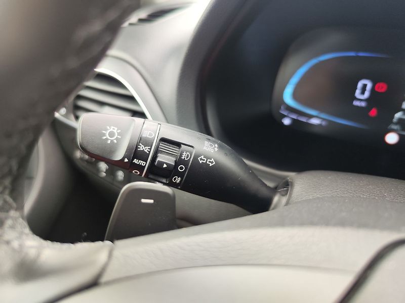 Hyundai i30 1.0 T-GDI/74kW Smart DCT - fotka 26 z 31