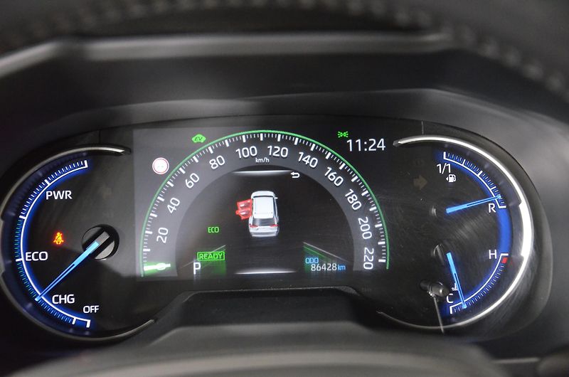Toyota RAV4 (2022) 2.5 Hybrid Comfort 4WD e-CVT - fotka 14 z 19