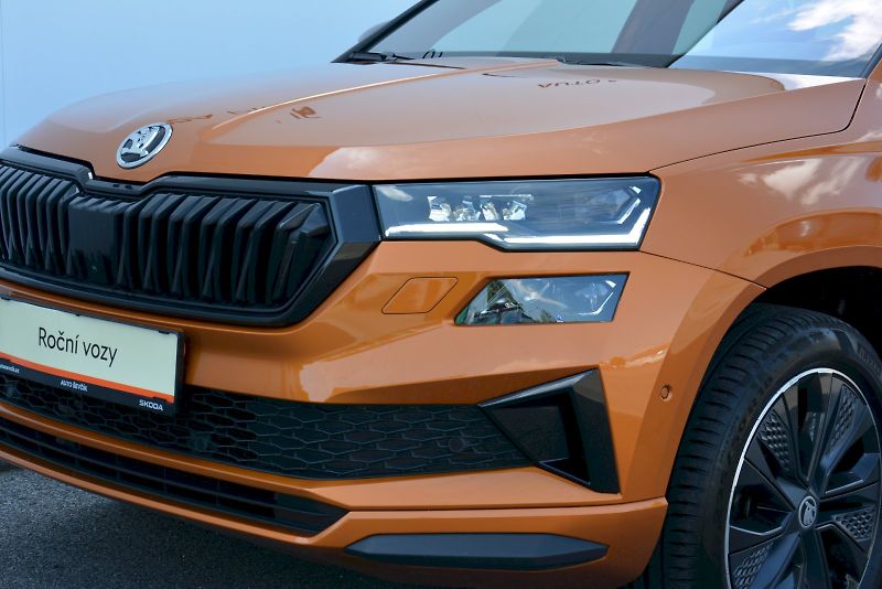 Škoda Karoq (2025) 2.0 TSI 140 KW 4x4 SportLINE D - fotka 12 z 27
