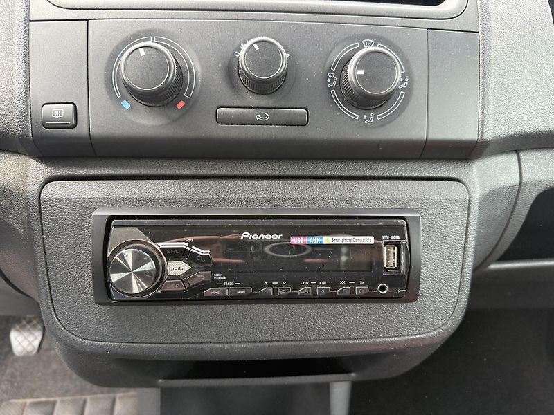Škoda Fabia 1.2 44kw - fotka 19 z 25