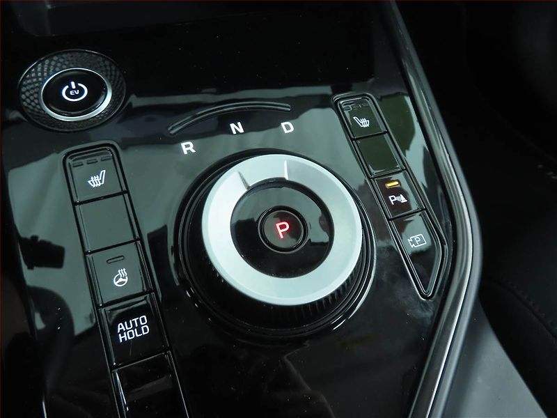 Kia Niro (2023) EV, SoH 100% - fotka 13 z 26