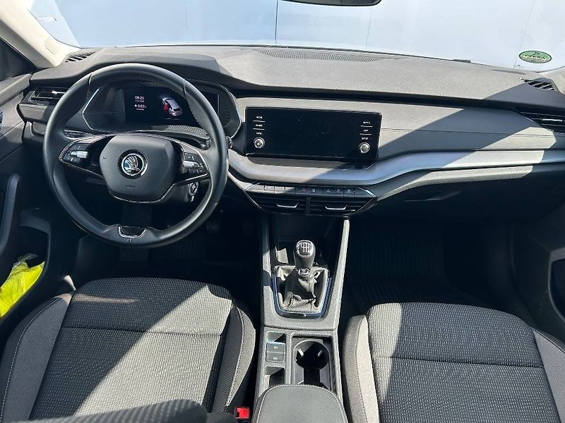 Škoda Octavia Ambition 6MP 2,0TDI - fotka 10 z 23