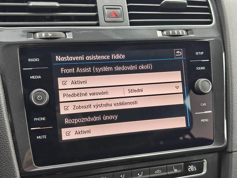Volkswagen Golf Maraton Edition  1,0TSI - fotka 17 z 23