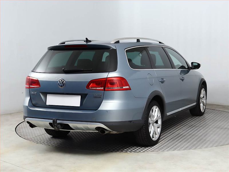 Volkswagen Passat (2013) Alltrack 2.0 TDI, 4X4 - fotka 5 z 18