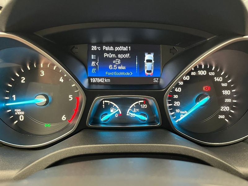 Ford Kuga 2.0 TDCi Titanium Cebia - fotka 16 z 50