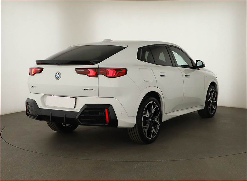 BMW X2 (2025) sDrive20i - fotka 5 z 20