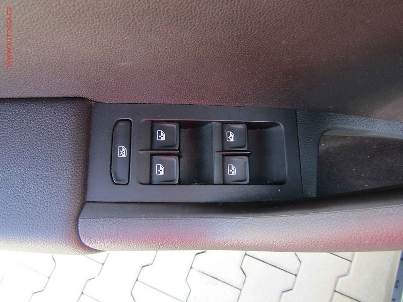 Škoda Octavia (2017) 2.0 TDi 4x4, navi, LED - fotka 11 z 17