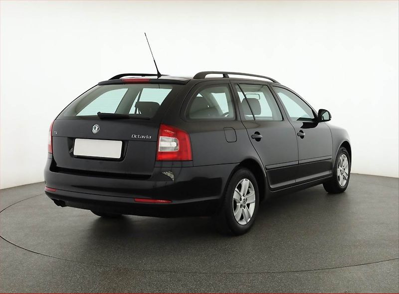 Škoda Octavia (2009) 1.4 TSI, Serv.kniha, Tempomat - fotka 5 z 13