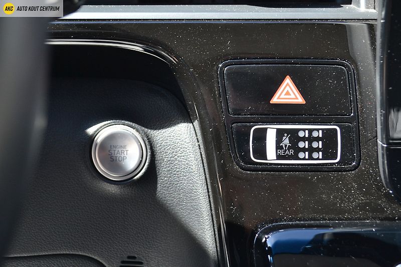 Hyundai Staria 2.2CRDi PREMIUM A/T- 9 MÍST - fotka 57 z 79