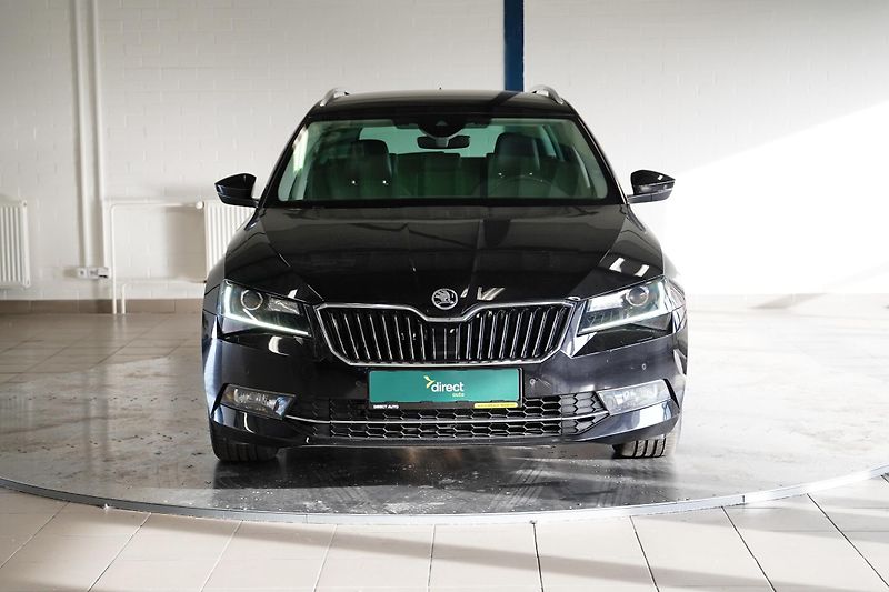Škoda Superb - fotka 4 z 30