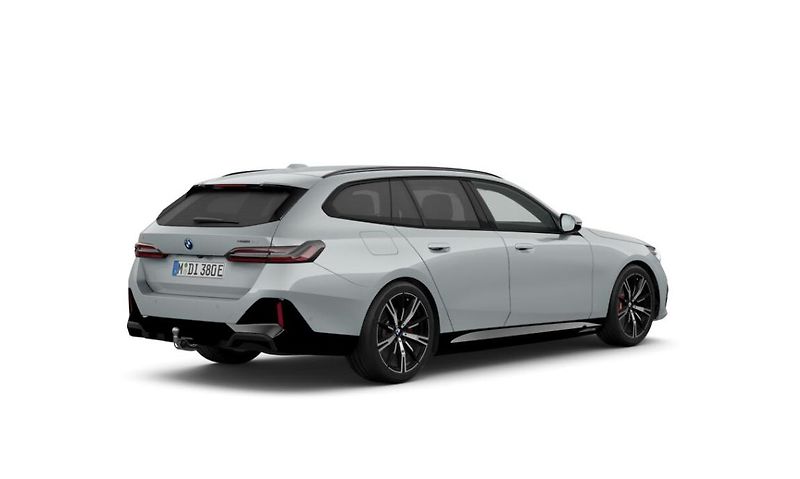 BMW Řada 5 i5 eDrive40 - fotka 2 z 4