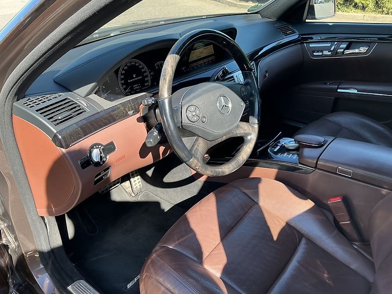 Mercedes-Benz Třídy S 350 d AMG 4MATIC - fotka 9 z 25
