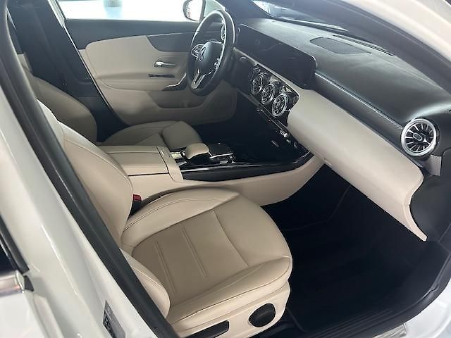 Mercedes-Benz Třídy A (2022) A200 4Matic Urban Progressive  - fotka 18 z 32