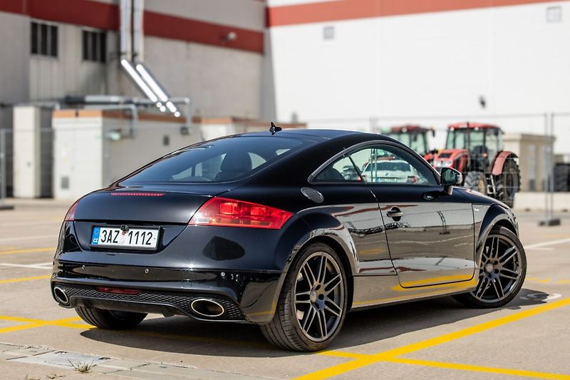 Audi TT S-line - fotka 5 z 39