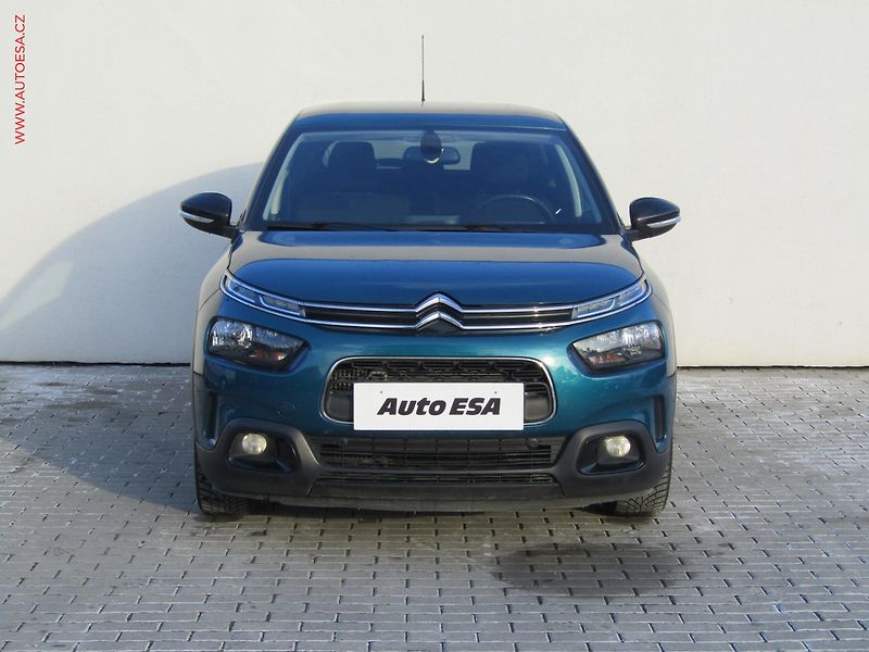 Citroën C4 Cactus (2018) 1.2 PT, ČR, Navigace - fotka 2 z 18