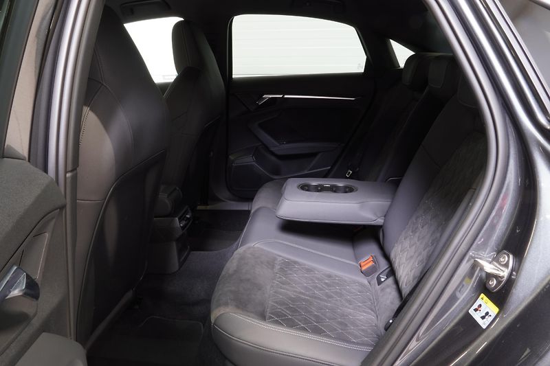Audi A3 2.0TDI,110kW,S-LINE,ČR,DPH,ACC - fotka 18 z 31