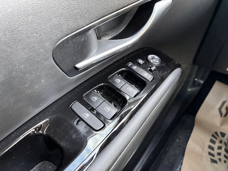 Hyundai Tucson 1.6T-GDi 110kW AUTOMAT STYLE - fotka 19 z 28