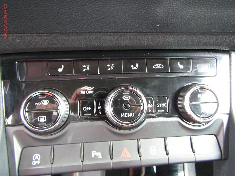 Škoda Karoq (2019) 1.5 TSi 4x4, Soleil, DSG, LED - fotka 15 z 20