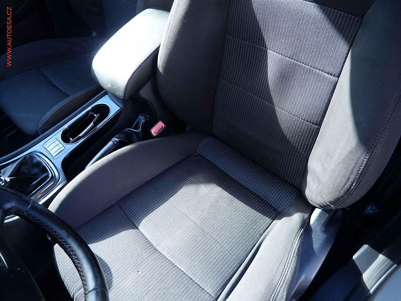 Ford Mondeo (2009) 2.0 TDCi, autoAC - fotka 9 z 20