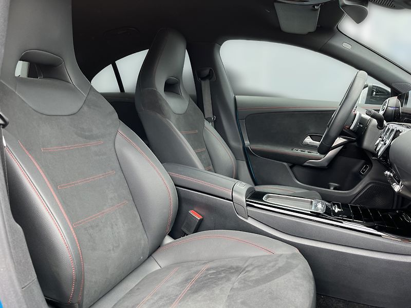 Mercedes-Benz CLA 180d kupé AMG Line Keyless - fotka 16 z 19