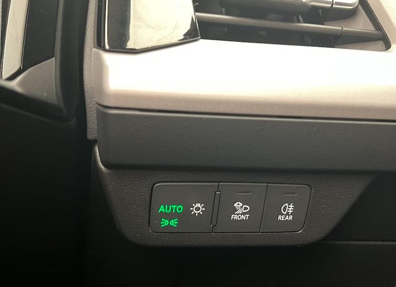 Audi Q4 50 e-tron Q Kamera Matrix - fotka 26 z 31