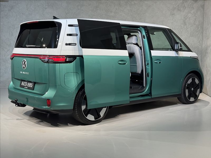 Volkswagen ID.Buzz Pro 150kW IQ Light 360° Kamera - fotka 14 z 50